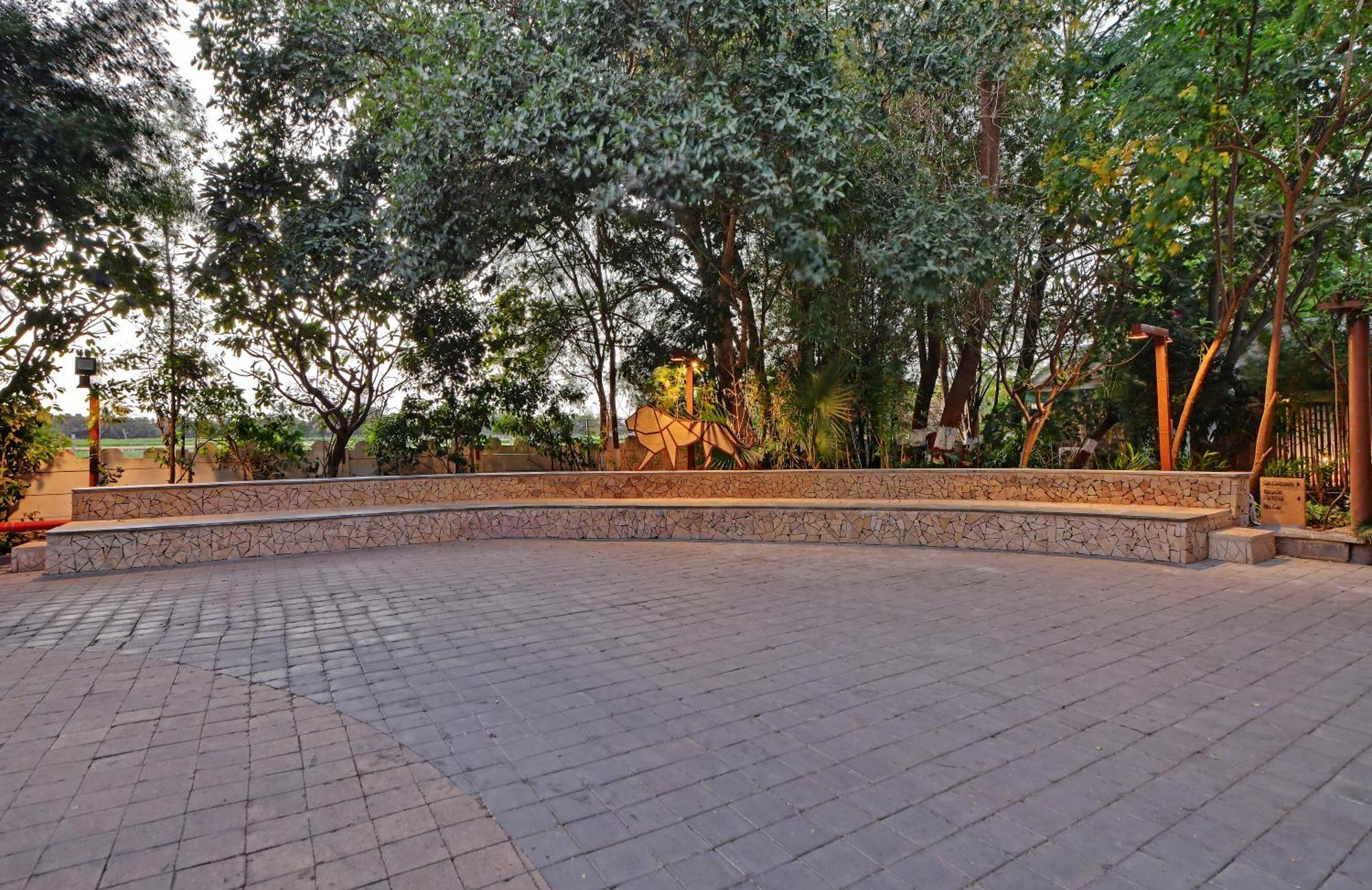 The Fern Gir Forest Resort, Sasan Gir - A Fern Crown Collection Resort Buitenkant foto