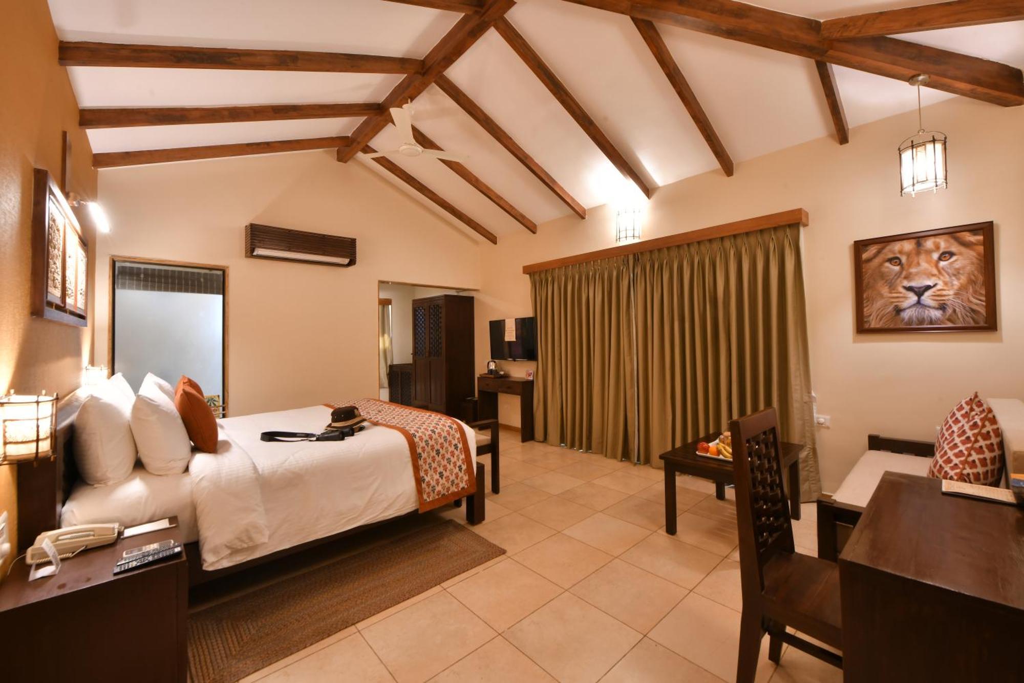 The Fern Gir Forest Resort, Sasan Gir - A Fern Crown Collection Resort Buitenkant foto