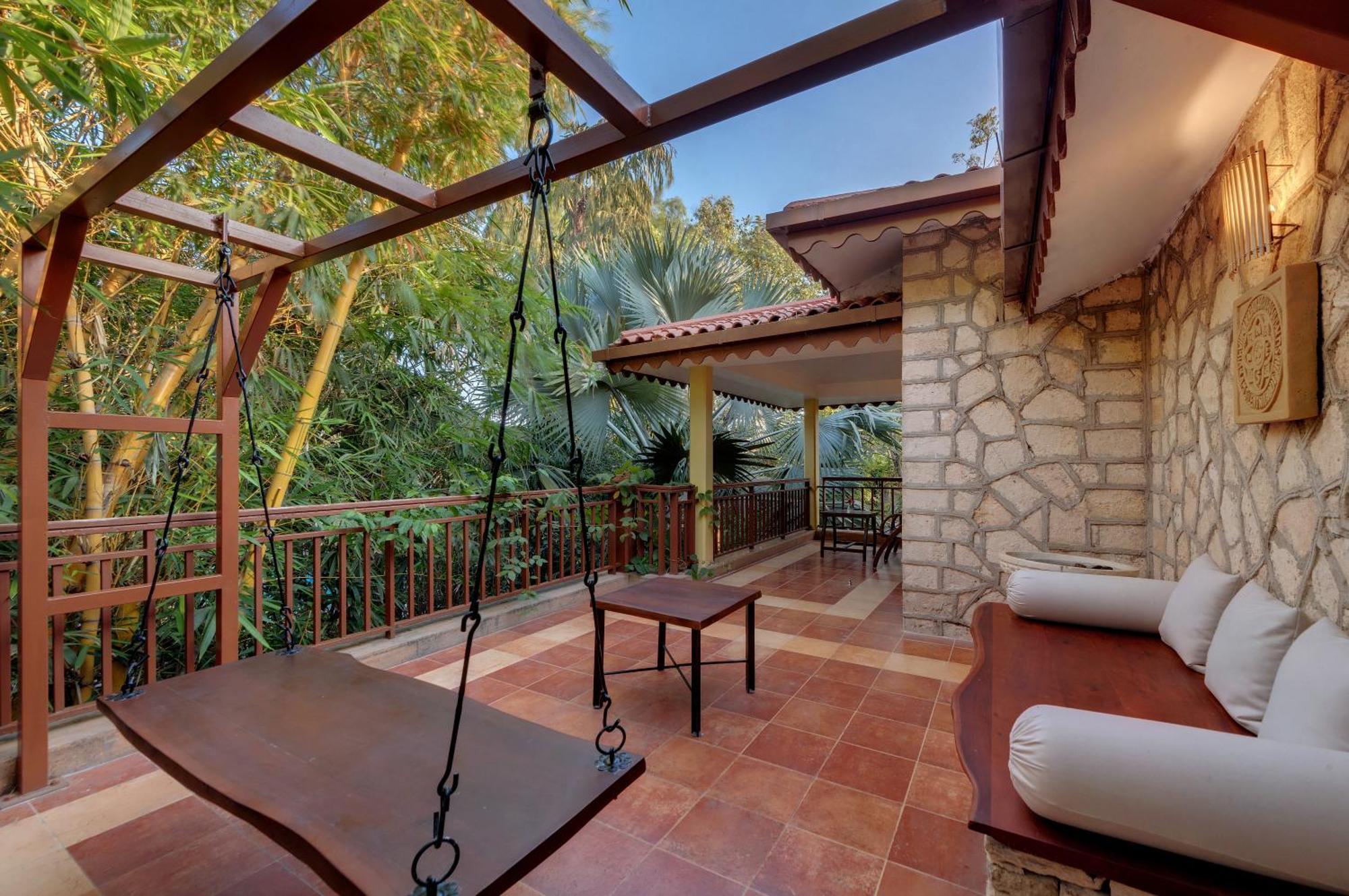 The Fern Gir Forest Resort, Sasan Gir - A Fern Crown Collection Resort Buitenkant foto